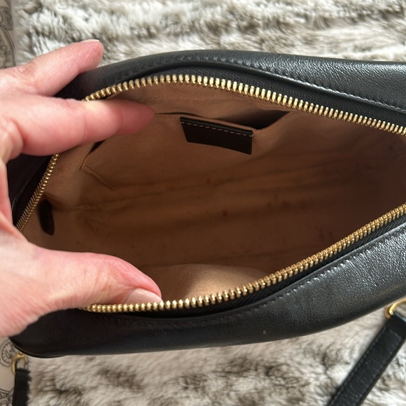 Authentic Gucci Canvas and leather GG Supreme Marmont Bag - Picture 4 of 4